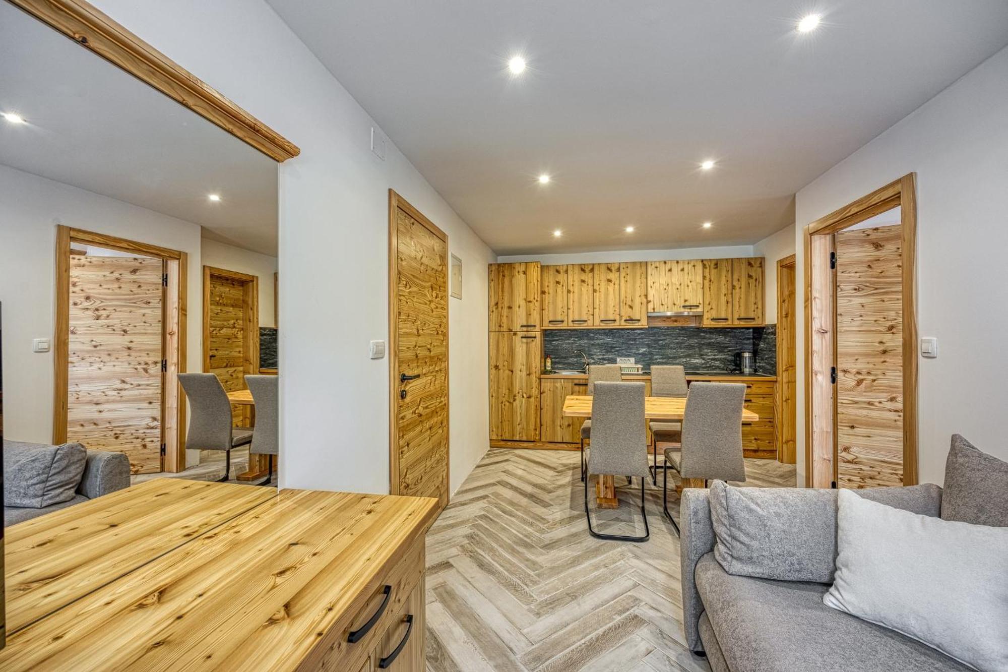 Apartments Viktor Rateče エクステリア 写真